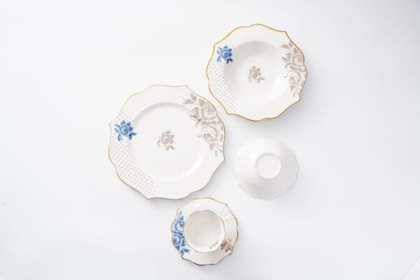 Elegant Floral Scalloped Ceramic Dinnerware Set