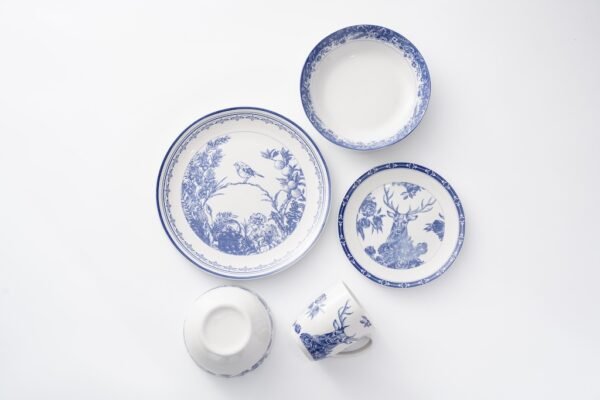 Classic Blue Willow Pattern Dinnerware