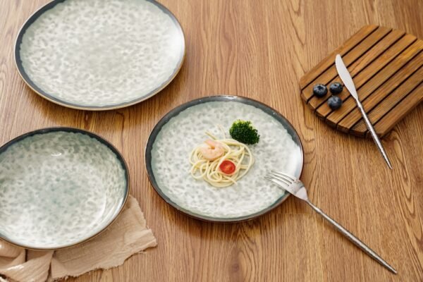 Reactive Glaze Ceramic Dinner Set – Unique and Handcrafted - 图片 2