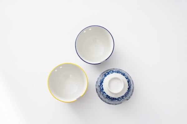 Classic Blue & White Ceramic Bowls – Timeless Elegance - 图片 2