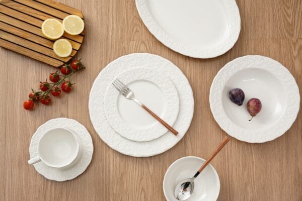 Elegant Embossed White Porcelain Dinnerware - 图片 2