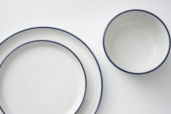 Classic Blue Rim White Porcelain Dinnerware Set - 图片 7