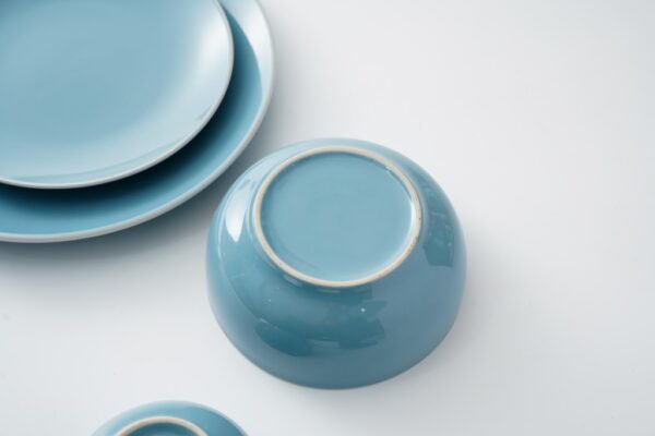 Blue Glazed Ceramic Dishware Set – Vibrant Ocean Aesthetic - 图片 3