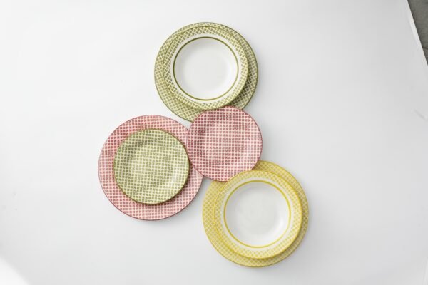 Plaid Ceramic Dinner Set – Pastel Hues for Everyday Charm