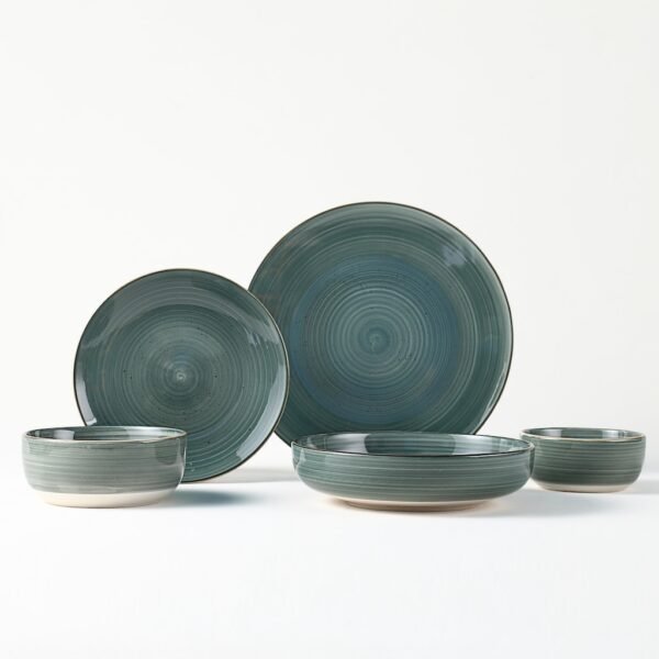 Blue Patterned Ceramic Dinnerware Set - Plates, Bowls, & Mugs for Wholesale